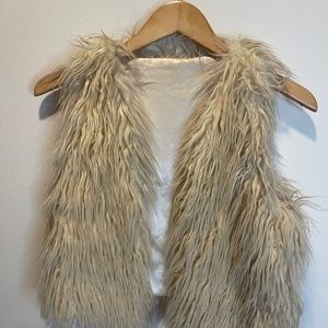 Furry crop vest, beige, size medium